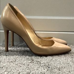 Christian Louboutin Nude Pumps size 37